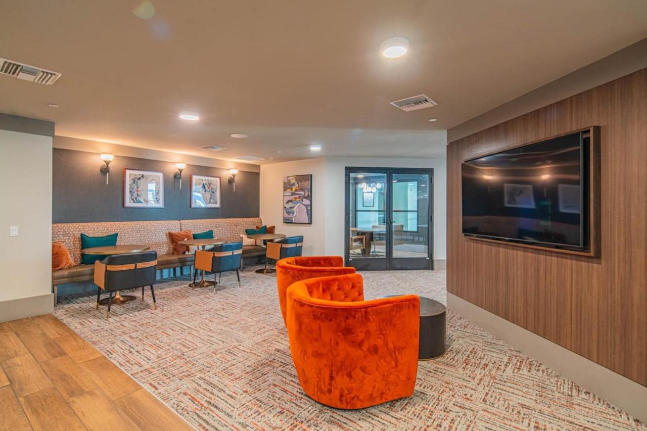 Serene 1br Kierland Commons, Tpc Golf, Pool, Gym, W-d *